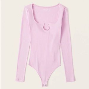 ABERCROMBIE & FITCH PINK RIBBED NOTCH NECK BODY SUIT SIZE SMALL